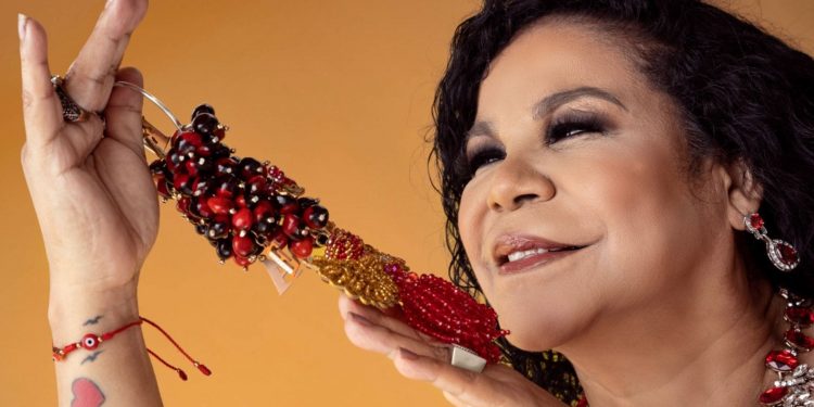 Eva Ayllón en concierto: «La voz negra del Perú» en el Teatro Municipal de Valparaíso