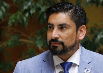 Diputado Oyarzo: «Lo que hice fue salvar al PDG de un bochorno»
