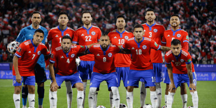 Chile publica nómina con sangre joven para medirse ante Eslovaquia y Polonia