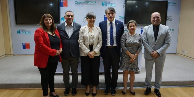 Alcaldes piden a Ministra de Salud fortalecer infraestructura hospitalaria en Provincia de Petorca