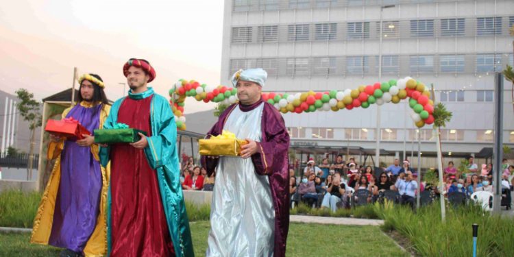 Hospital de Quillota vive la previa de navidad con tradicional Pesebre en vivo