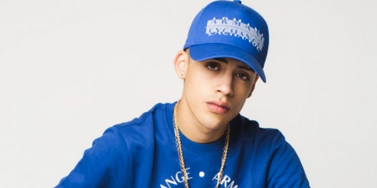 Asaltan a cantante Cris MJ en plena presentación en La Calera