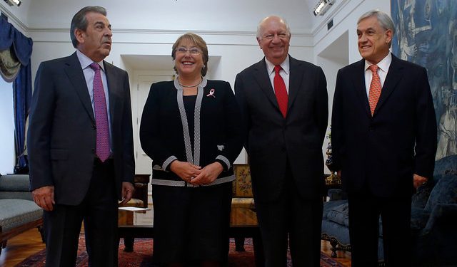 Ex Presidentes serían cartas para integrar Comité de Expertos