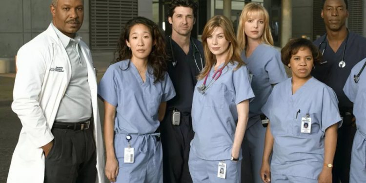 Guionista de emblemática serie mintió sobre que tenía cáncer