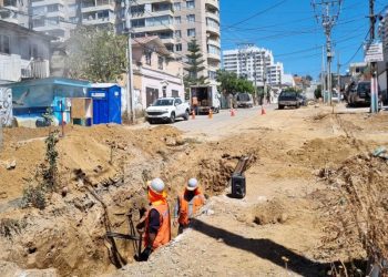 Esval inicia mejoramiento de redes en avenida Matta en Valparaíso