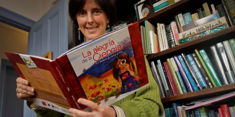 Académica UV es premiada por su contribución a la protección del medioambiente