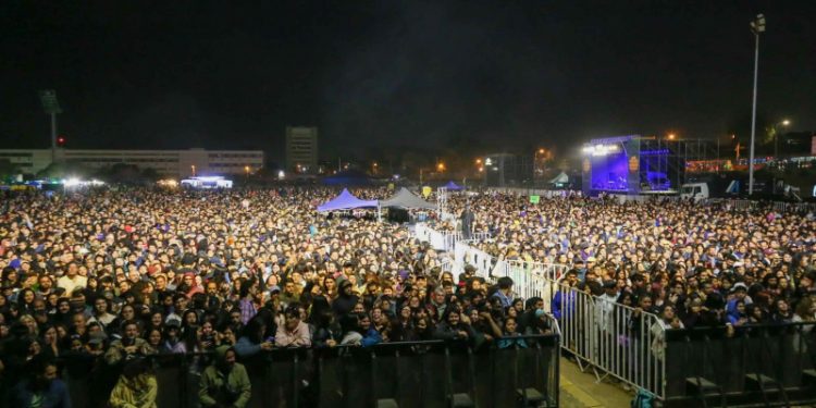 10 mil personas disfrutaron de la primera jornada de Rockódromo