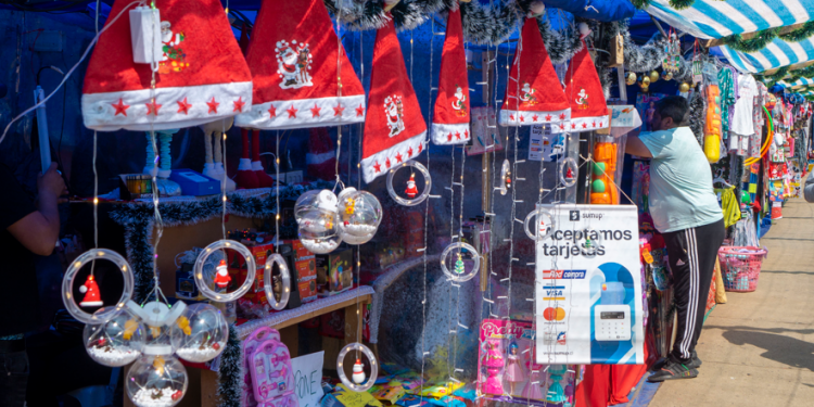 Ferias navideñas de Viña del Mar se preparan para recibir a miles de personas