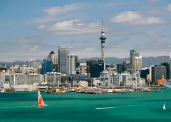 Nueva Zelanda busca atraer a 75.000 trabajadores
