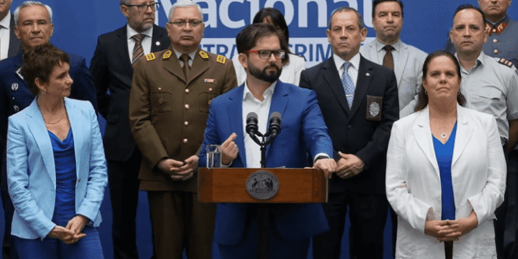 Presidente Boric presenta política nacional contra el crimen organizado