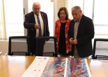 Fiscalía se reúne con Gobernador para informar sobre investigaciones por incendios