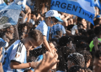 Niña de cinco años resulta con herida de bala durante festejos en Argentina