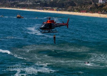 Dan inicio a temporada de playas con simulacro de rescate