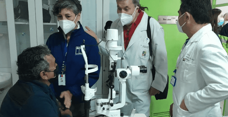 Ministra de Salud constata en terreno operativo oftalmológico para afectados por incendio