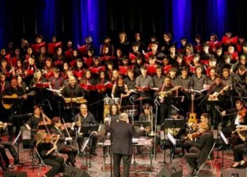 80 artistas participaron en cantata por los Derechos Humanos