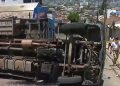Camión choca contra una casa en sector de Santa Inés en Viña del Mar