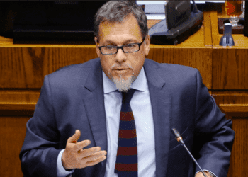 Senador Lagos Weber pide al Gobierno batería de ayudas para afectados por incendio