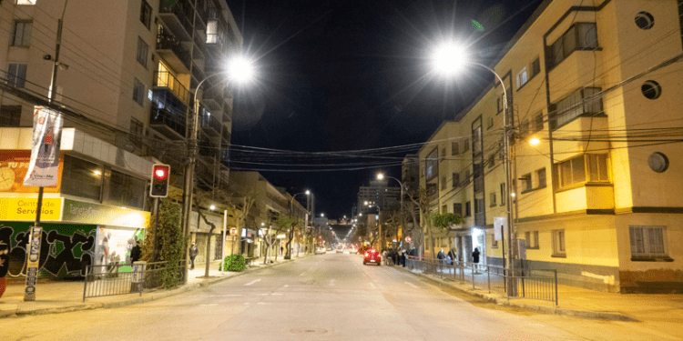 Inauguran nuevas luminarias en Calle Arlegui de Viña del Mar