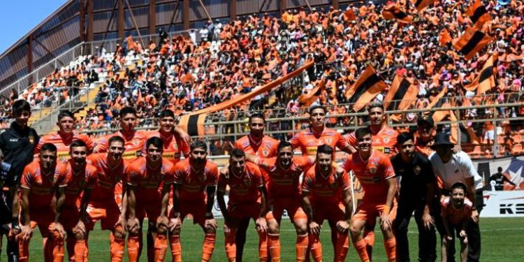 Denuncian que juveniles de Cobreloa han debido mantenerse con completadas