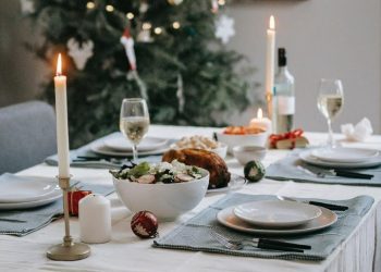 Estudio señala que cena de fin de año costará 30% más que en 2021