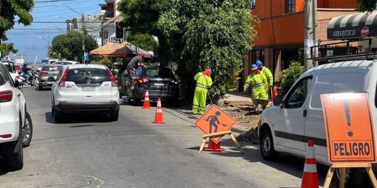 Finalizan renovación de red de agua potable en sector poniente de Viña del Mar