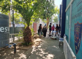 Esval instala ocho estanques de agua potable por incendio en Viña del Mar