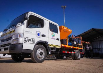 Villa Alemana invierte 151 millones en nuevo camión bacheador