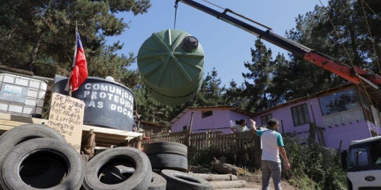Valparaíso: Comienza instalación de estanques de agua en Laguna Verde
