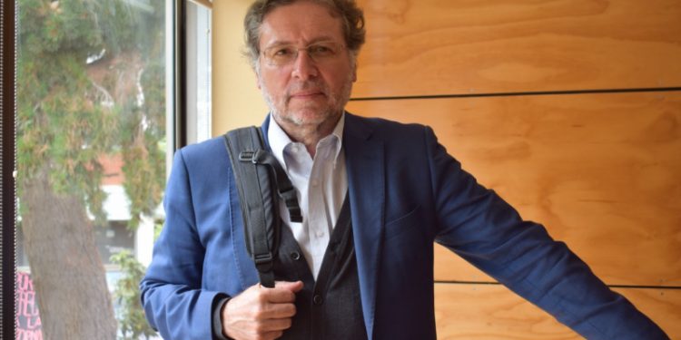 Premio nacional de historia: «Valoro que la democracia esté arreglando la crisis»