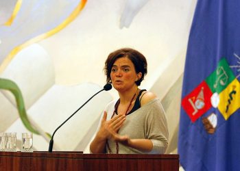 Académica sostiene que Chile está al debe en salvaguardar derechos de migrantes