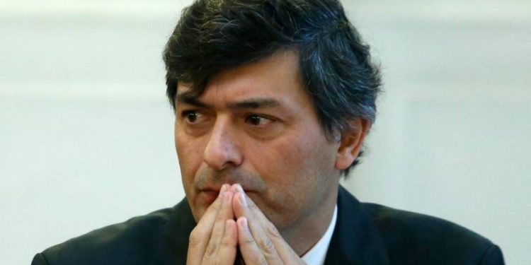 Parisi habría llegado a acuerdo para pagar deuda de 166 millones con sus hijos