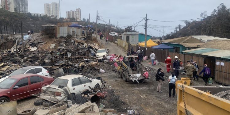 Gobierno anuncia apoyo de 1.5 millones para familias afectadas por incendio