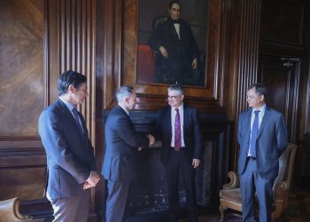 Ministerio de Hacienda anuncia medidas de apoyo financiero a personas y PYMEs