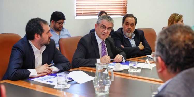 Ministerios de Hacienda y Economía culminan trabajo con la CPC para concluir Agenda de Productividad