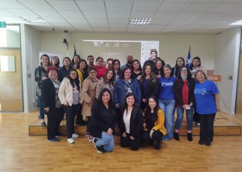 Profesionales y familias de centros de autismo se capacitaron en estrategias de comunicación