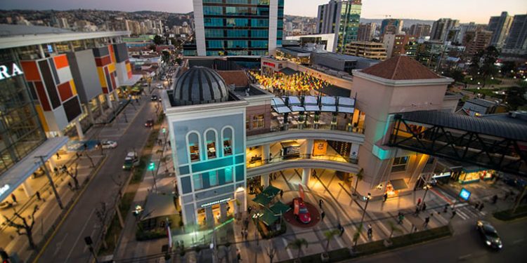 Delincuentes armados asaltan tienda Samsung en Boulevard de Viña del Mar