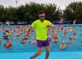 Instructor de Quillota se viraliza después de rutina en piscina municipal