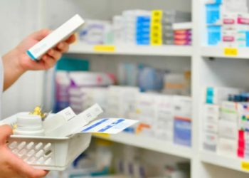 Nuevo convenio con Fonasa permitirá acceder a 6.900 medicamentos rebajados