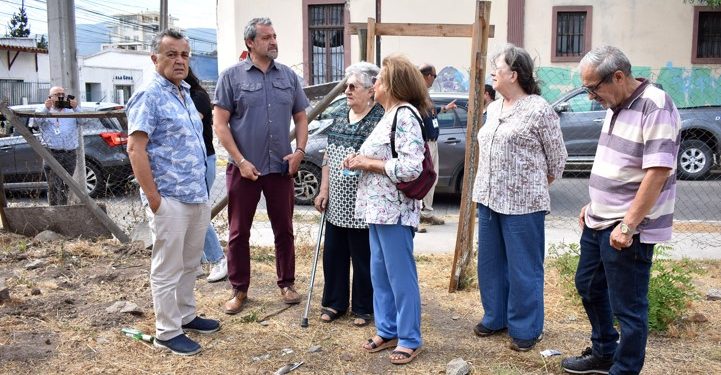 Constructora recibe el terreno para iniciar obras del Centro Veterinario Municipal de Quillota