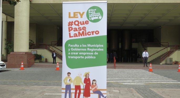 Diputados promueven proyecto de ley «que pase la micro» con alcaldes de la región