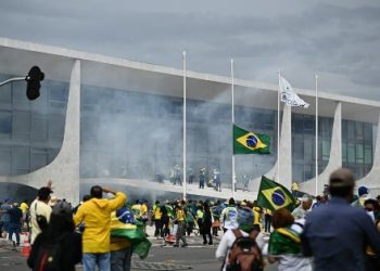 Opinión: «Crisis política en Brasil y reacciones contagiosas»