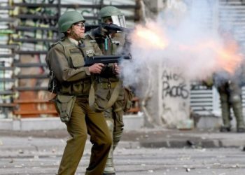 Comienza juicio contra dos Carabineros por disparos contra personas en el marco del estallido social