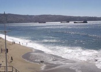 Encuentran fallecido a hombre de 57 años en playa de Valparaíso