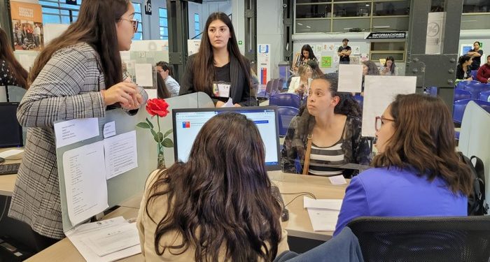 Clínica Jurídica UNAB participa en jornada de regularización migratoria de niños