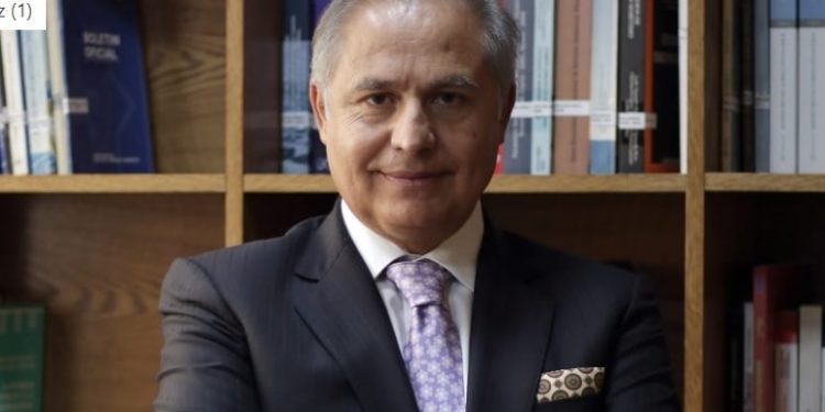 Juan Carlos Manríquez presidirá Comité Jurídico de la Corte Penal Internacional