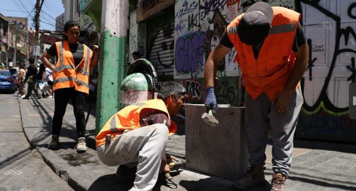 Alcalde Sharp asegura que reubicarán nuevos basureros que bloquean calles