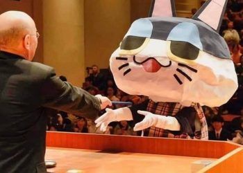 Se viraliza particular entrega de diplomas en la Universidad de Kyoto