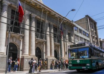 Valparaíso declara tres días de duelo comunal por fallecimiento de Paula Quintana