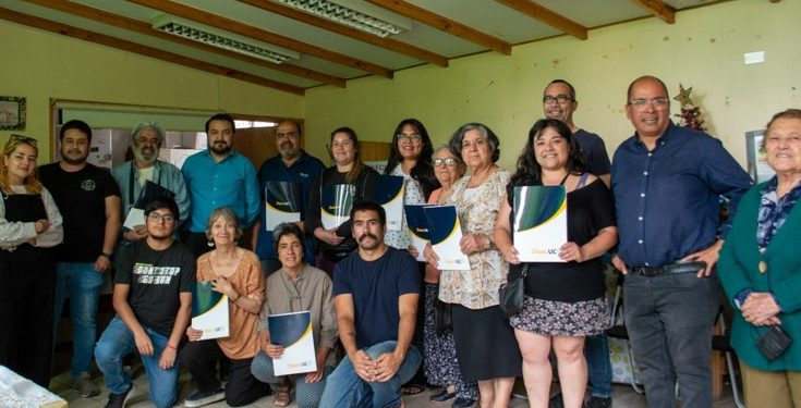 Vecinos del Cerro Monjas recibieron informe del estado de las instalaciones eléctricas de sus viviendas
