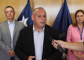 Gobernador Mundaca solicita a Sernac oficiar a Esval por situación en el Valle del Aconcagua